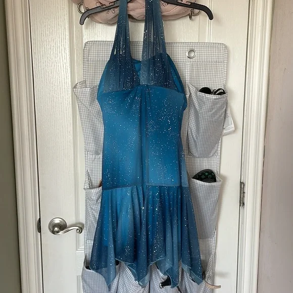 Finesse prom dress - Picture 2 of 6